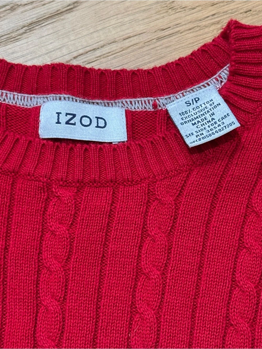 Y2K Preppy Izod red cable knit 100% cotton sweater S